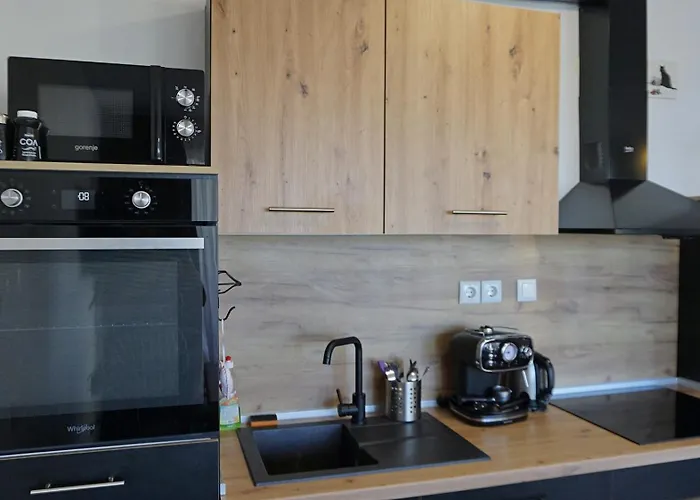 Queenview 7 - куинвю 7 Apartment